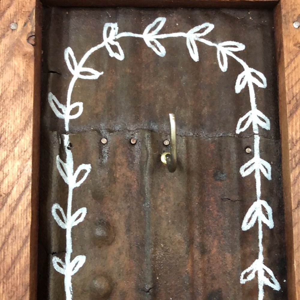 Key Holder - Picture 2 of 3